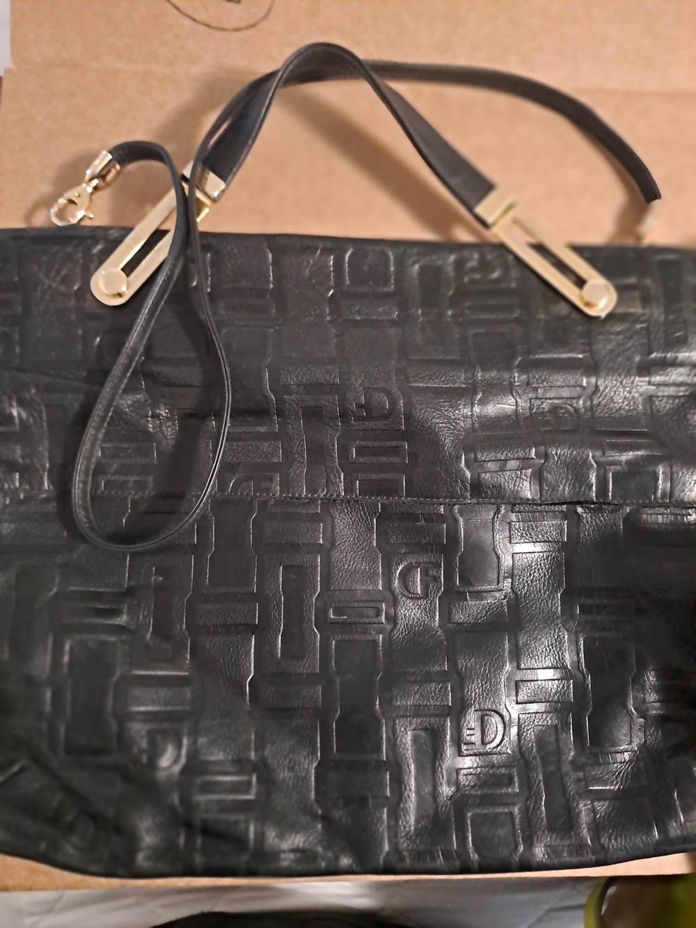Due Fratelli Black Embossed Leather Shoulder Bag - Picture 3 of 3